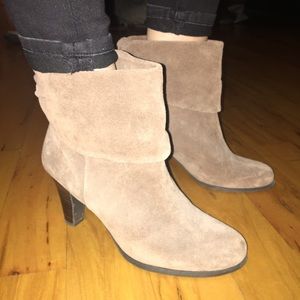 BCBG Tan/Brown suede booties